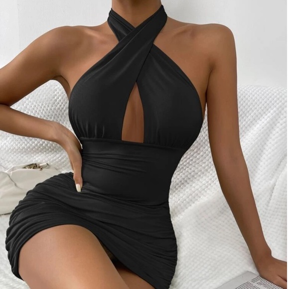 Black dress - Picture 1 of 2